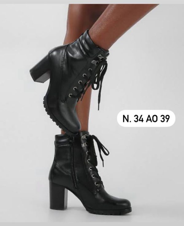 Bota Coturno Feminina Salto Médio com Cadarço e Zíper Preta